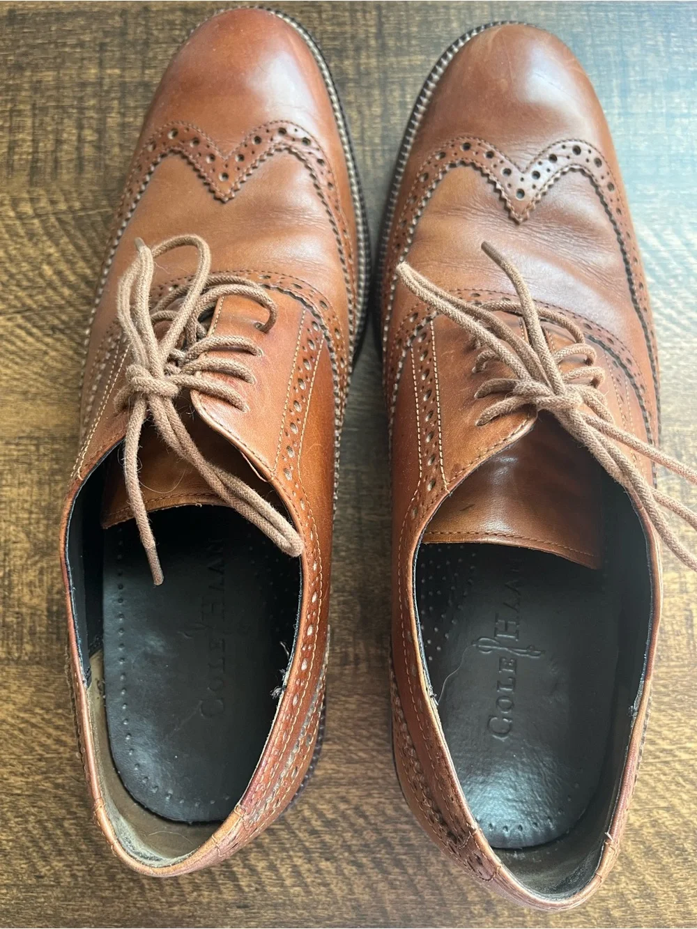 Men's Classic Brown Leather Wingtip Oxfords